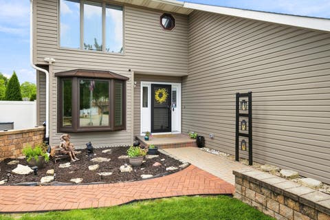 Tiny photo for 1109 Home Court, Shorewood, IL 60404 (MLS # 12738059)