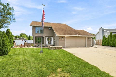Photo of 1109 Home Court, Shorewood, IL 60404 (MLS # 12738059)