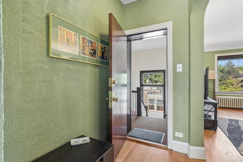 Tiny photo for 2016.5 W Greenleaf Avenue #3D, Chicago, IL 60645 (MLS # 12670374)