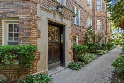 Tiny photo for 2016.5 W Greenleaf Avenue #3D, Chicago, IL 60645 (MLS # 12670374)