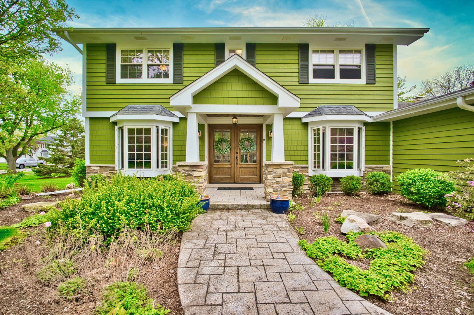 2S510 Seneca Drive