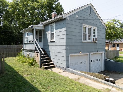 Tiny photo for 225 E Pinckney Street, Pontiac, IL 61764 (MLS # 12433678)