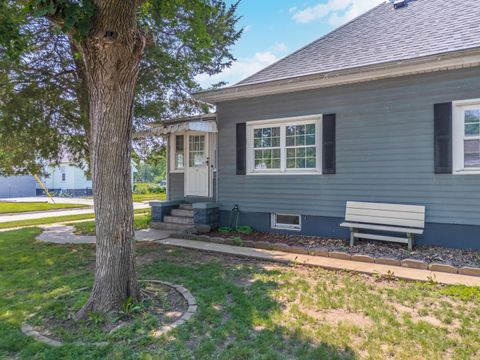 Tiny photo for 225 E Pinckney Street, Pontiac, IL 61764 (MLS # 12433678)