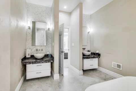 Tiny photo for 4342 S Forrestville Avenue, Chicago, IL 60653 (MLS # 12377755)