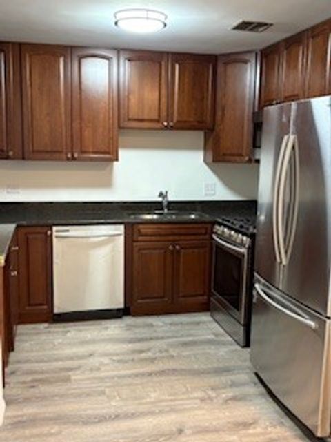 Tiny photo for 22A Kingery Quarter #202, Willowbrook, IL 60527 (MLS # 12615309)