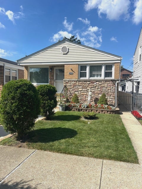 Photo of 3438 N ORIOLE Avenue, Chicago, IL 60634 (MLS # 12758278)