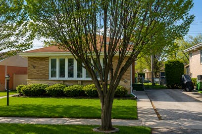 4639 Howard Street Skokie IL 60076