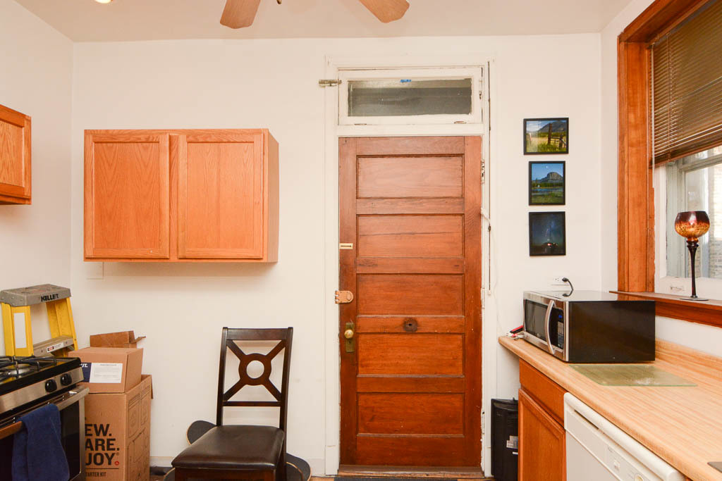 1408 W ROSEMONT Avenue 1