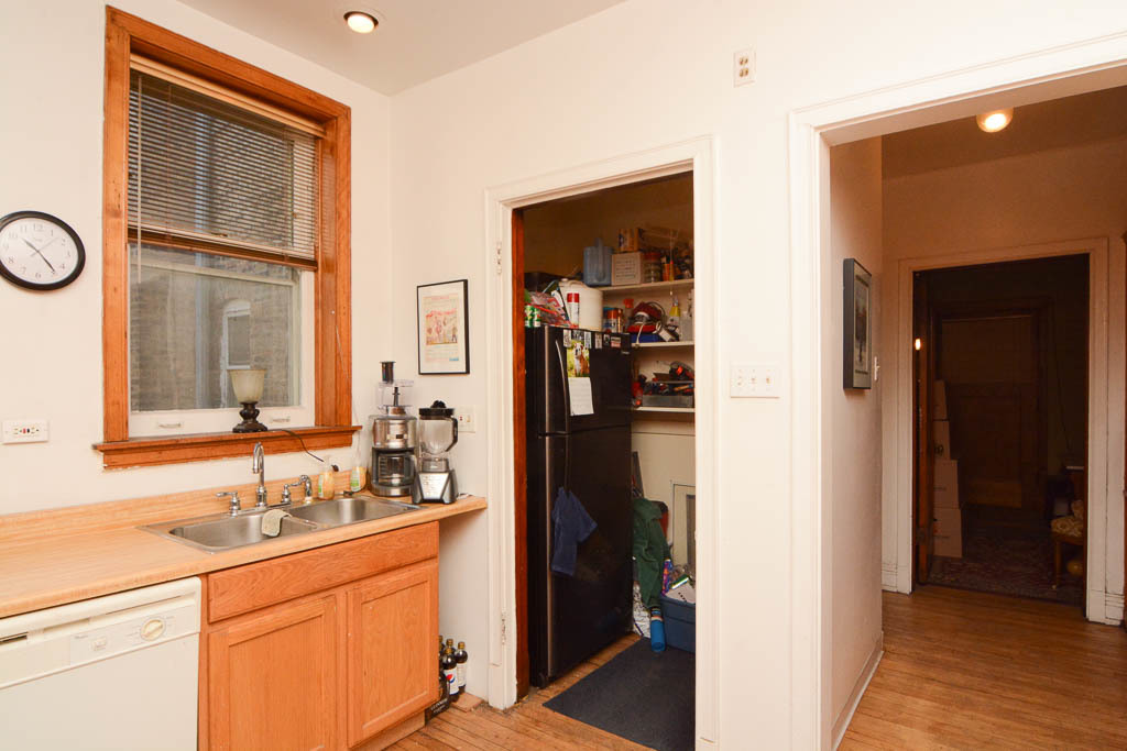 1408 W ROSEMONT Avenue 1