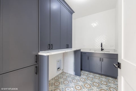 Tiny photo for 215 N Glade Avenue, Elmhurst, IL 60126 (MLS # 12762154)