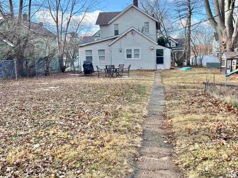 Tiny photo for 2307 FARNAM Street, Davenport, IA 52803 (MLS # QC4259248)