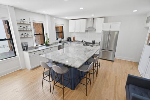 Tiny photo for 1200 W Sherwin Avenue #2K, Chicago, IL 60626 (MLS # 12648478)