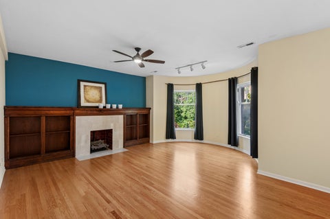 Tiny photo for 4536 N Sheridan Road #303, Chicago, IL 60640 (MLS # 12760178)