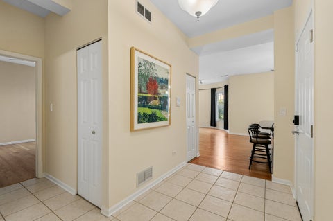 Tiny photo for 4536 N Sheridan Road #303, Chicago, IL 60640 (MLS # 12760178)