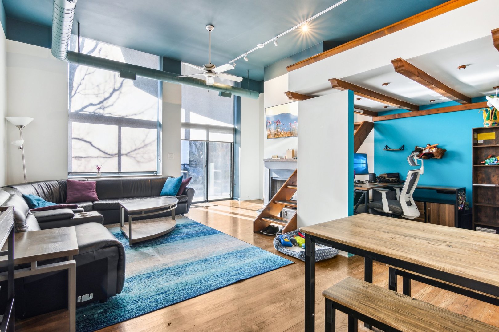 2343 N Greenview Avenue 111