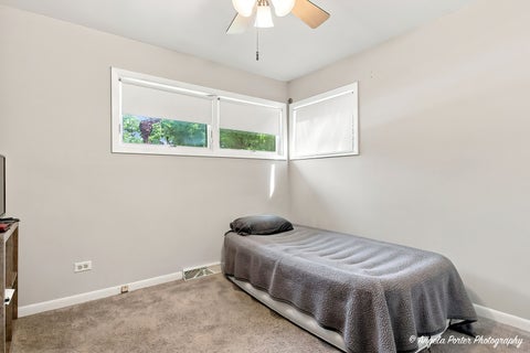 Tiny photo for 534 Whitney Avenue, Winthrop Harbor, IL 60096 (MLS # 12735899)