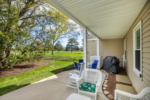 Tiny photo for 19 The Court of Greenway #19, Northbrook, IL 60062 (MLS # 12624207)