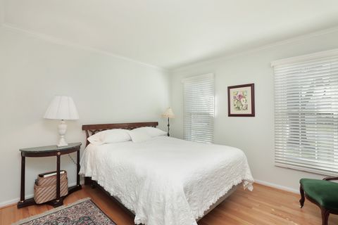 Tiny photo for 19 The Court of Greenway #19, Northbrook, IL 60062 (MLS # 12624207)