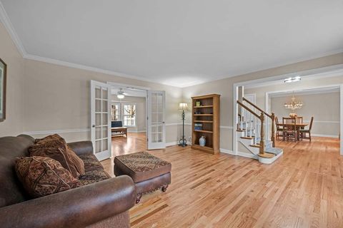Tiny photo for 1002 Shimer Court, Naperville, IL 60565 (MLS # 12586893)