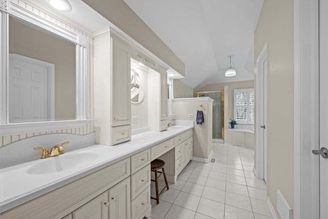 Tiny photo for 1002 Shimer Court, Naperville, IL 60565 (MLS # 12586893)