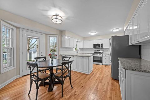 Tiny photo for 1002 Shimer Court, Naperville, IL 60565 (MLS # 12586893)