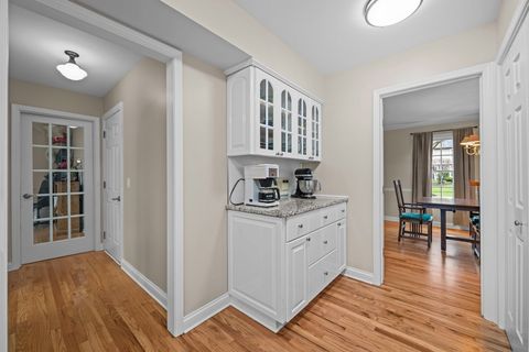 Tiny photo for 1002 Shimer Court, Naperville, IL 60565 (MLS # 12586893)