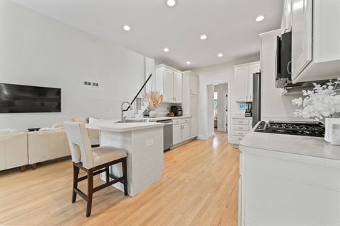 Tiny photo for 4308 Royal Windyne Court, St. Charles, IL 60174 (MLS # 12420933)