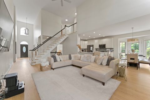 Tiny photo for 4308 Royal Windyne Court, St. Charles, IL 60174 (MLS # 12420933)