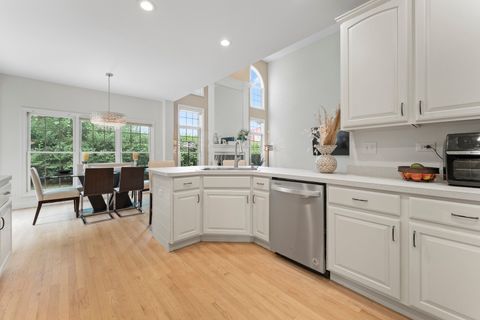 Tiny photo for 4308 Royal Windyne Court, St. Charles, IL 60174 (MLS # 12420933)