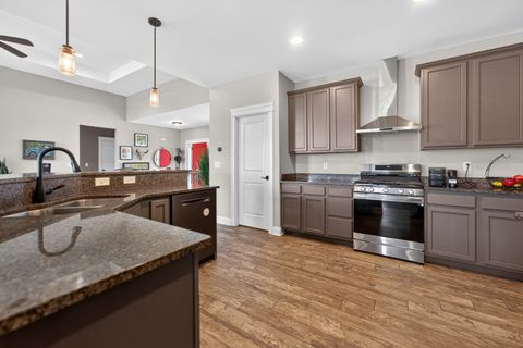 Tiny photo for 855 Coventry Circle N, Sycamore, IL 60178 (MLS # 12662509)