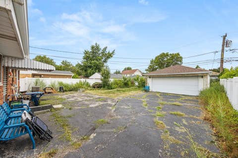 Tiny photo for 10842 Claridge Avenue, Westchester, IL 60154 (MLS # 12712819)