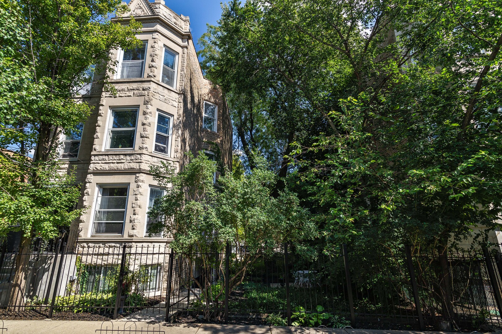 1431 N Maplewood Avenue