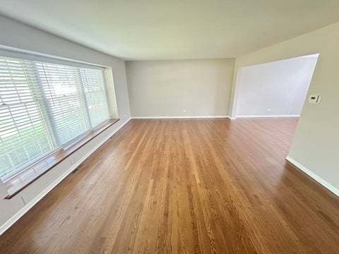 Tiny photo for 508 W Golf Road, Libertyville, IL 60048 (MLS # 12703803)