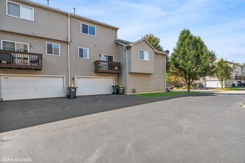 Tiny photo for 31663 Tallgrass Court, Lakemoor, IL 60051 (MLS # 12604025)