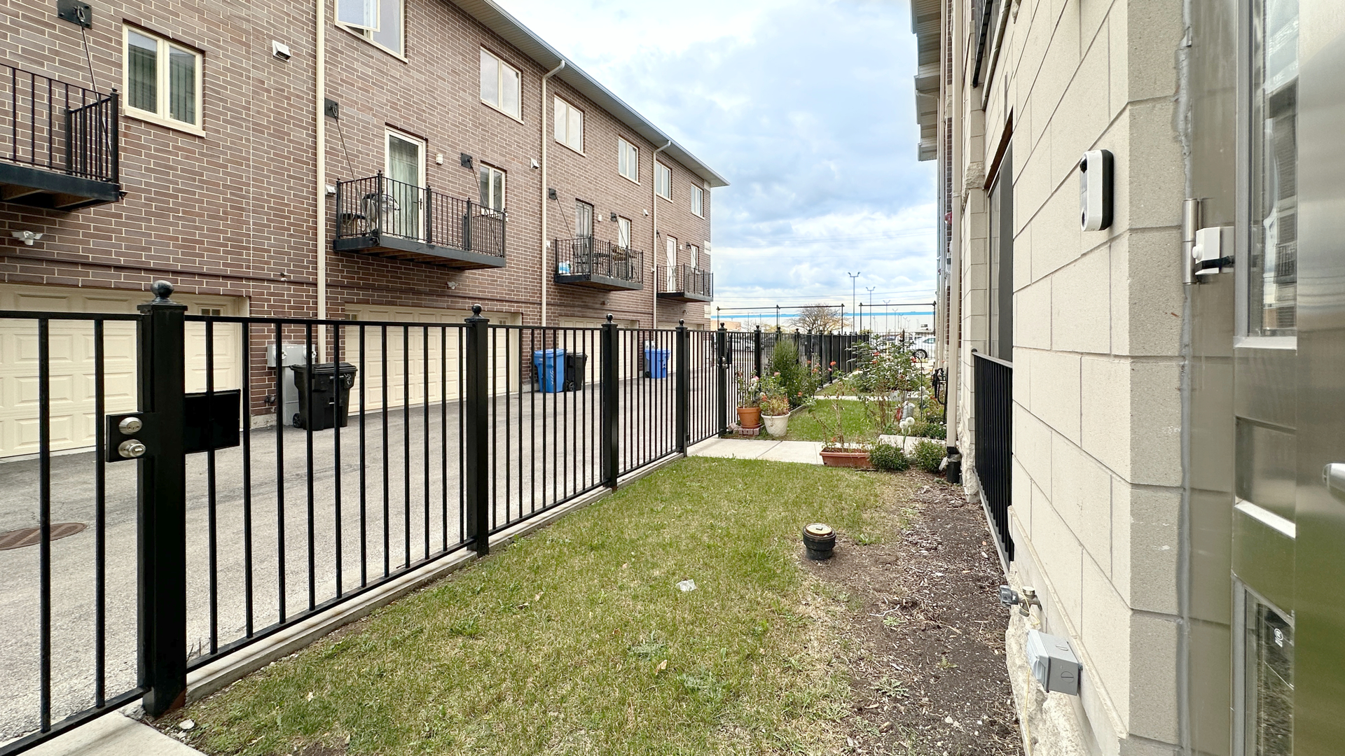 1538 W 34th Street E