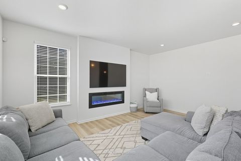 Tiny photo for 320 Ellis Street, Oswego, IL 60543 (MLS # 12496303)