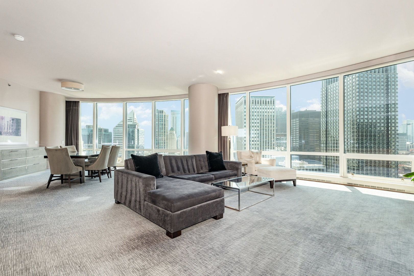 401 N WABASH Avenue 2732