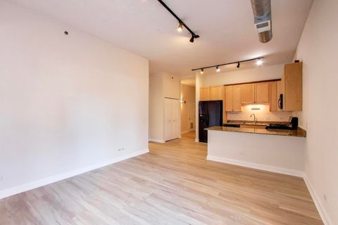 Tiny photo for 910 W Madison Street #409, Chicago, IL 60607 (MLS # 12510982)