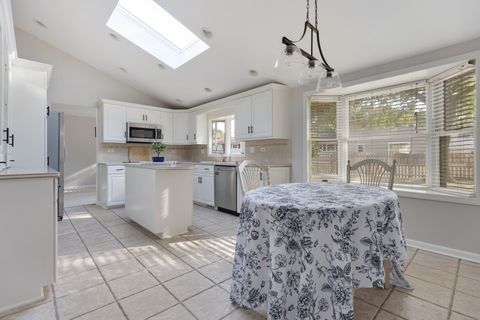 Tiny photo for 831 Pinehurst Lane, Schaumburg, IL 60193 (MLS # 12497120)