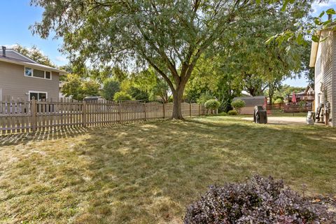 Tiny photo for 831 Pinehurst Lane, Schaumburg, IL 60193 (MLS # 12497120)