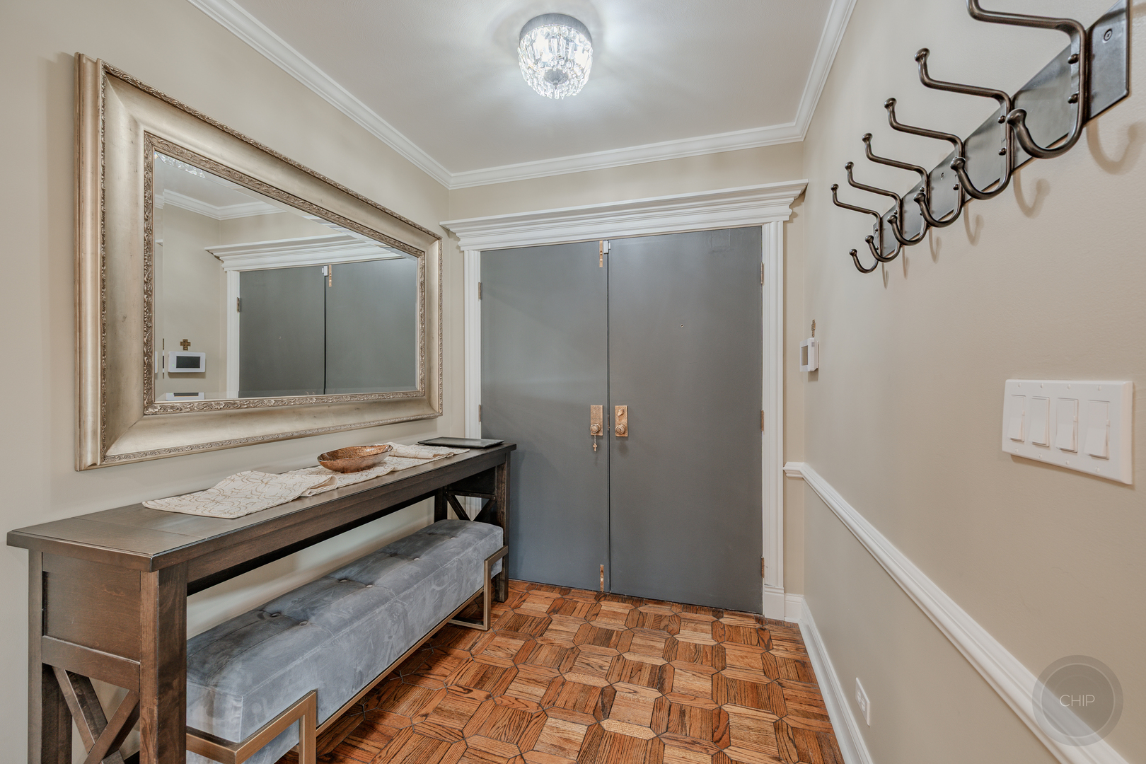 Oak Brook, Illinois, 60523, United States, 2 Bedrooms Bedrooms, ,2 BathroomsBathrooms,Residential,Active,2035137
