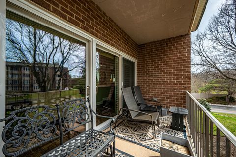 Tiny photo for 4 Oak Brook Club Drive #G205, Oak Brook, IL 60523 (MLS # 12614089)