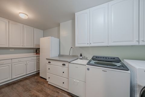 Tiny photo for 4 Oak Brook Club Drive #G205, Oak Brook, IL 60523 (MLS # 12614089)