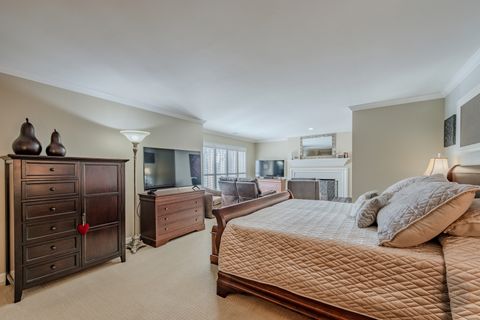 Tiny photo for 4 Oak Brook Club Drive #G205, Oak Brook, IL 60523 (MLS # 12614089)