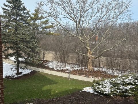 Tiny photo for 4 Oak Brook Club Drive #G205, Oak Brook, IL 60523 (MLS # 12614089)