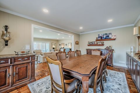Tiny photo for 4 Oak Brook Club Drive #G205, Oak Brook, IL 60523 (MLS # 12614089)