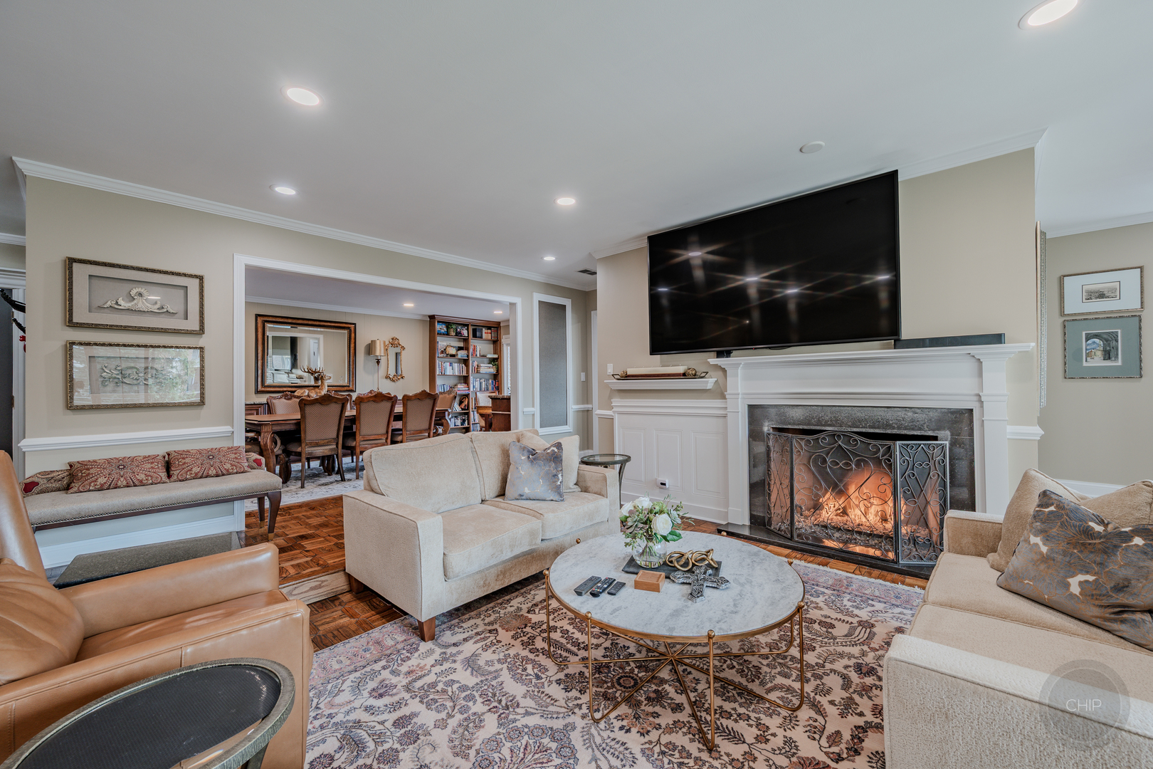 Oak Brook, Illinois, 60523, United States, 2 Bedrooms Bedrooms, ,2 BathroomsBathrooms,Residential,Active,2035137