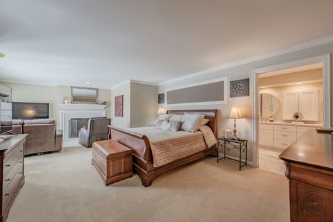 Tiny photo for 4 Oak Brook Club Drive #G205, Oak Brook, IL 60523 (MLS # 12614089)