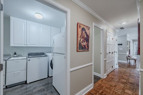 Tiny photo for 4 Oak Brook Club Drive #G205, Oak Brook, IL 60523 (MLS # 12614089)