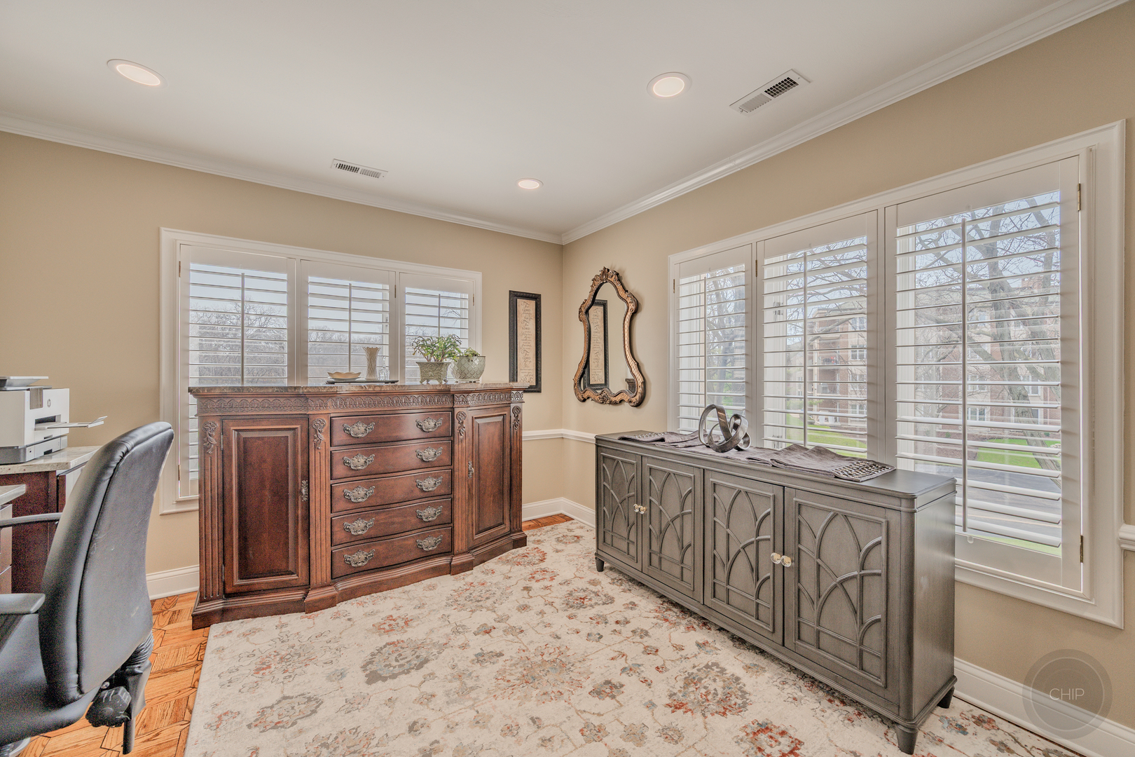 Oak Brook, Illinois, 60523, United States, 2 Bedrooms Bedrooms, ,2 BathroomsBathrooms,Residential,Active,2035137